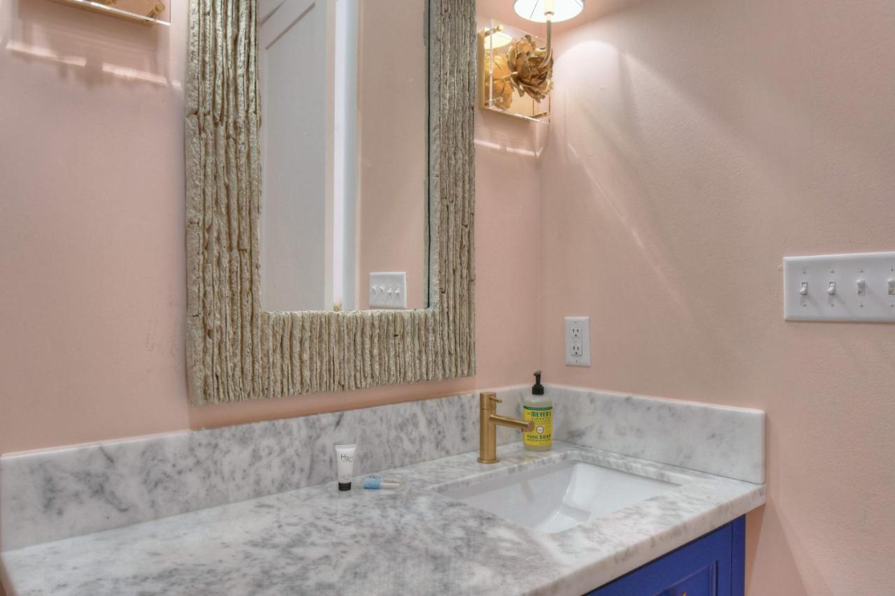 גלווסטון The Pink Room At Emily'S On The Island מראה חיצוני תמונה